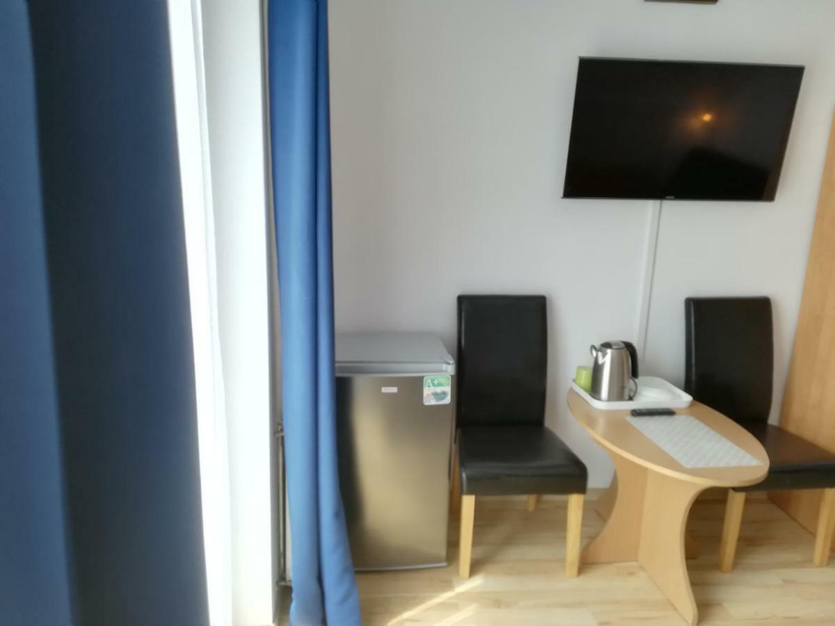Pokoje Goscinne Jutrzenka Swarzewo Bagian luar foto